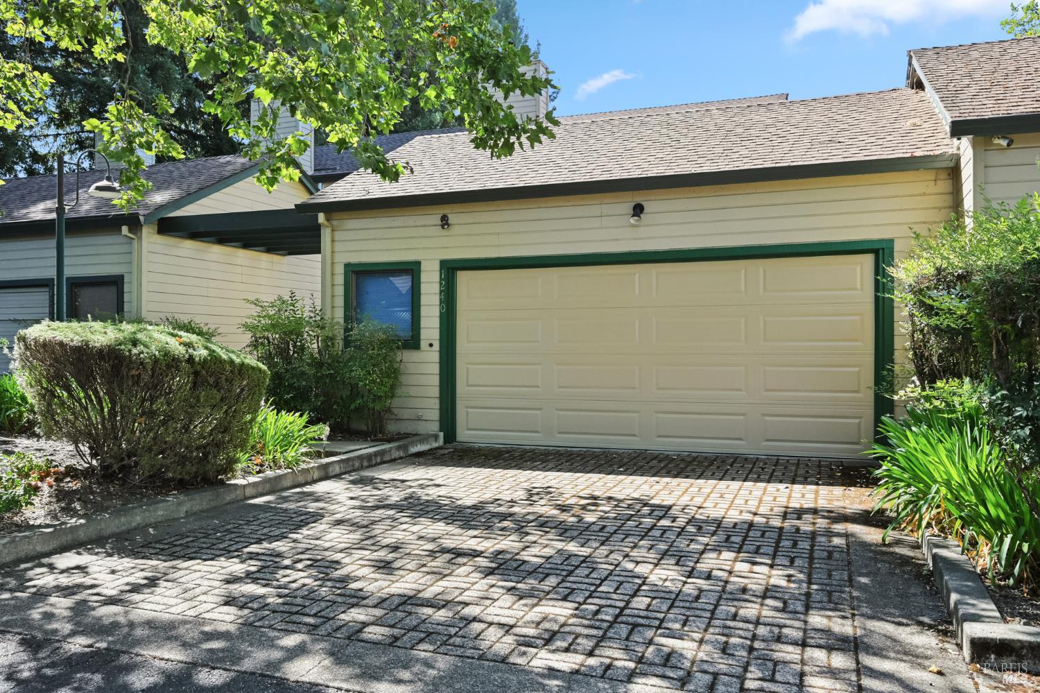 Detail Gallery Image 2 of 35 For 1240 North St, Santa Rosa,  CA 95404 - 2 Beds | 2 Baths
