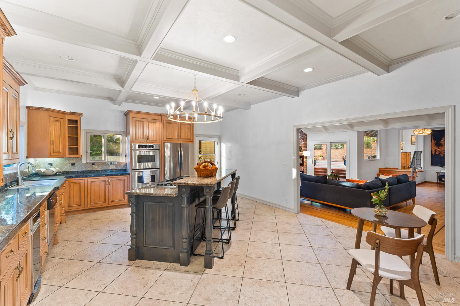 Detail Gallery Image 9 of 58 For 3333 Miraloma Dr, Santa Rosa,  CA 95404 - 4 Beds | 5/1 Baths
