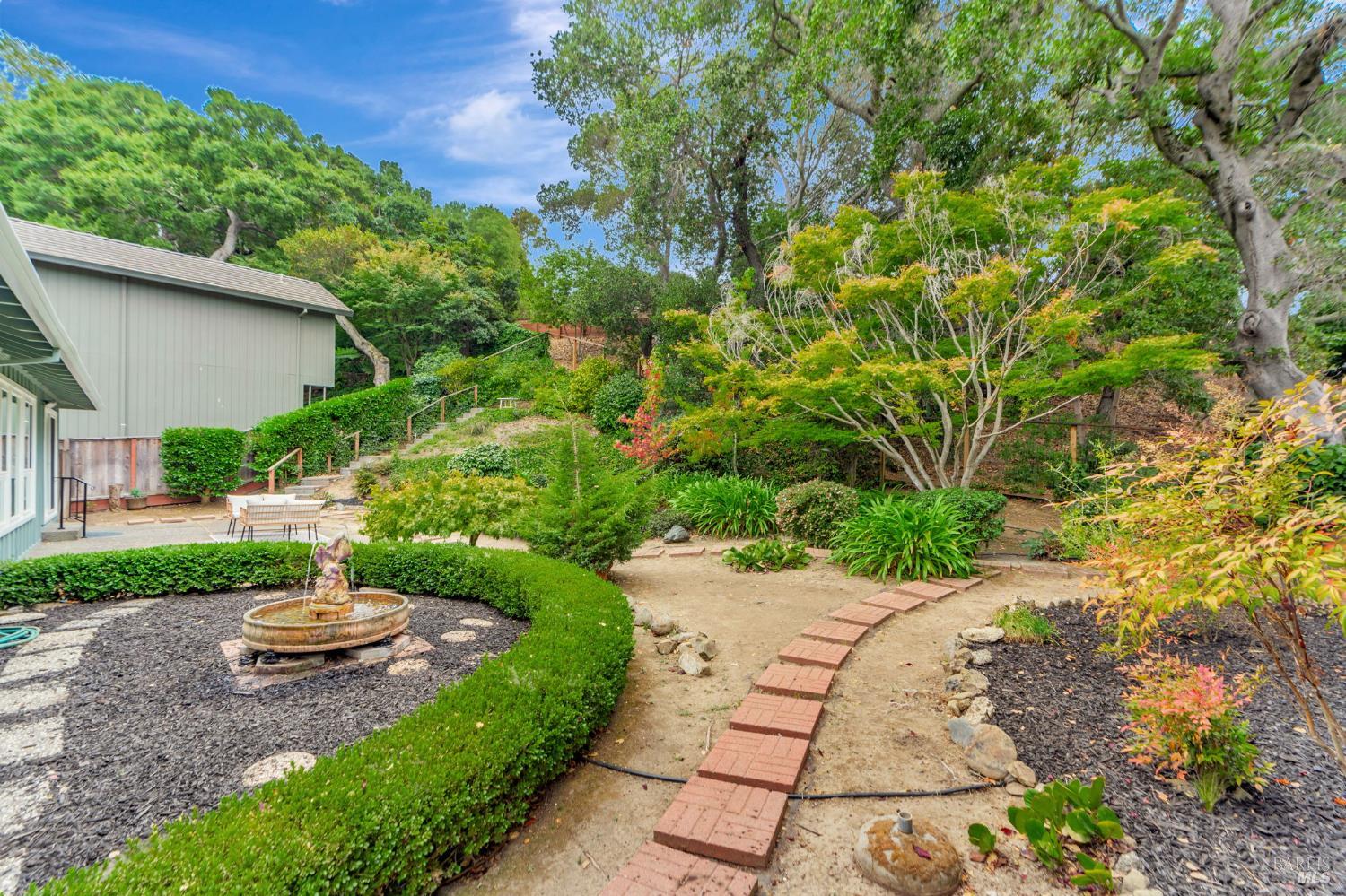 Detail Gallery Image 31 of 41 For 8 Riviera Pl, San Rafael,  CA 94901 - 3 Beds | 2 Baths