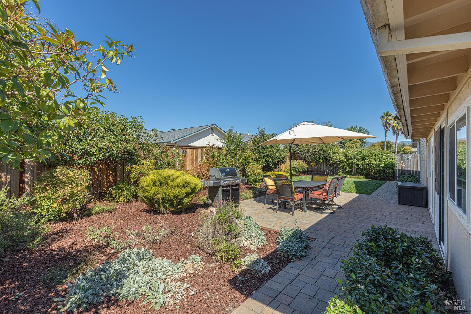 Detail Gallery Image 34 of 50 For 1627 Juliet Dr, Petaluma,  CA 94954 - 3 Beds | 2 Baths