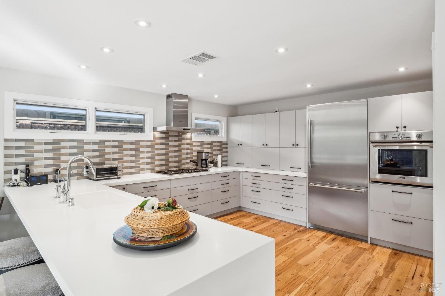 Detail Gallery Image 11 of 31 For 1554 Centennial Cir, Calistoga,  CA 94515 - 3 Beds | 2/1 Baths