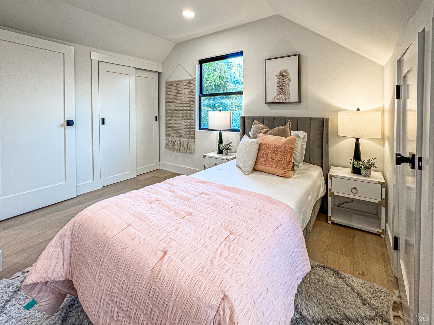 Detail Gallery Image 26 of 41 For 284 Blackstone Dr, San Rafael,  CA 94903 - 4 Beds | 3 Baths