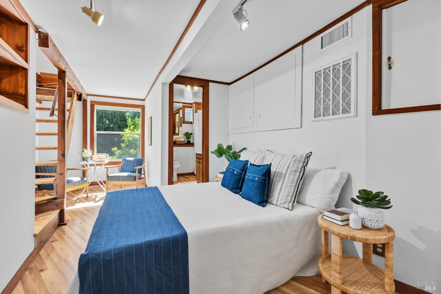 Detail Gallery Image 30 of 42 For 110 Alta Ave, Lagunitas,  CA 94938 - 2 Beds | 2 Baths