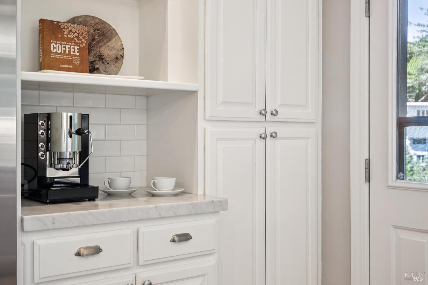 Detail Gallery Image 28 of 63 For 70 Madrone Park Cir, Mill Valley,  CA 94941 - 4 Beds | 2/1 Baths