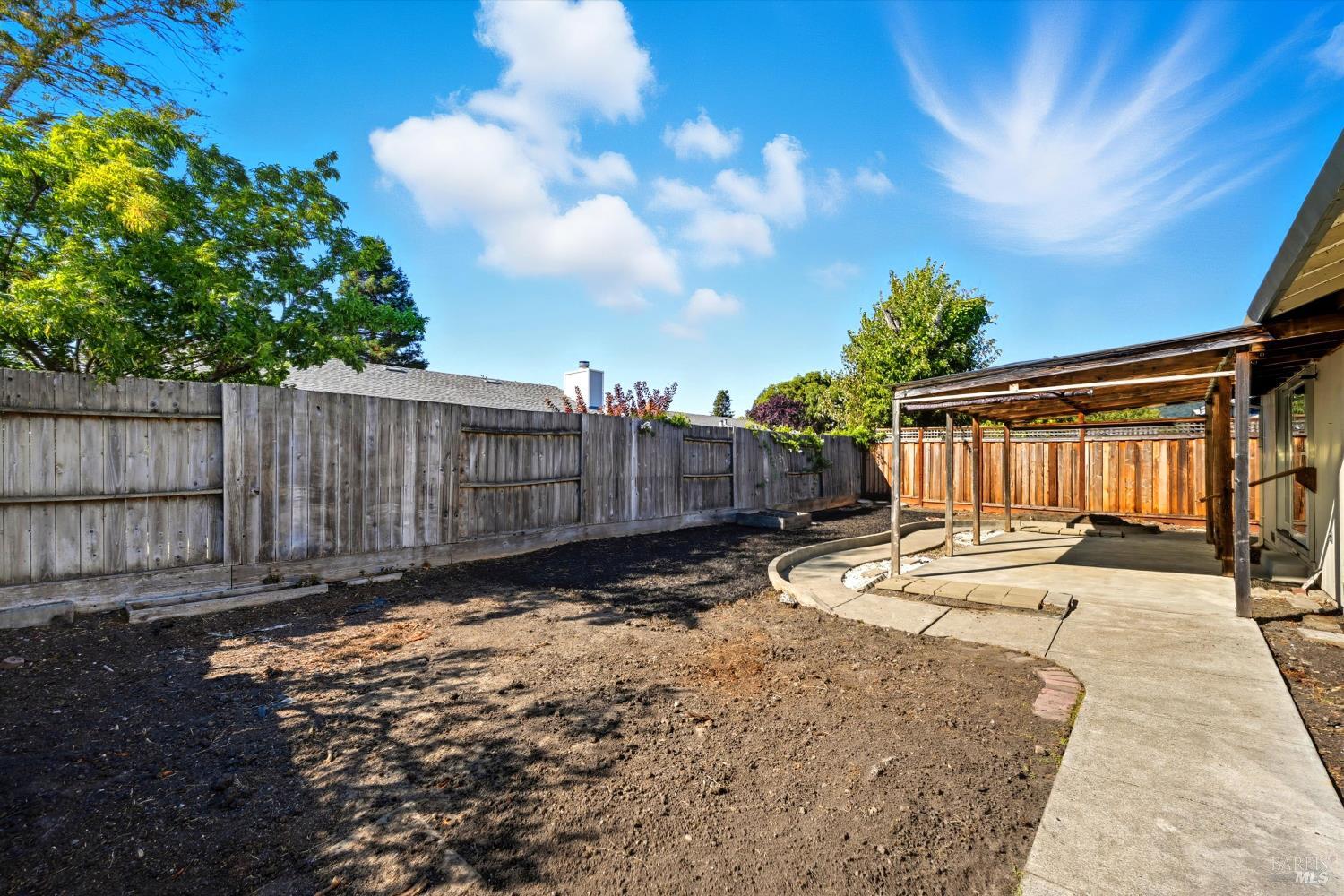 Detail Gallery Image 31 of 32 For 1140 Emily Ave, Rohnert Park,  CA 94928 - 3 Beds | 2 Baths