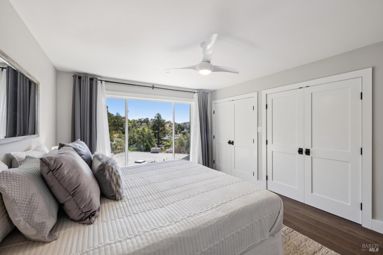 Detail Gallery Image 38 of 91 For 34 Broadview Dr, San Rafael,  CA 94901 - 4 Beds | 4 Baths