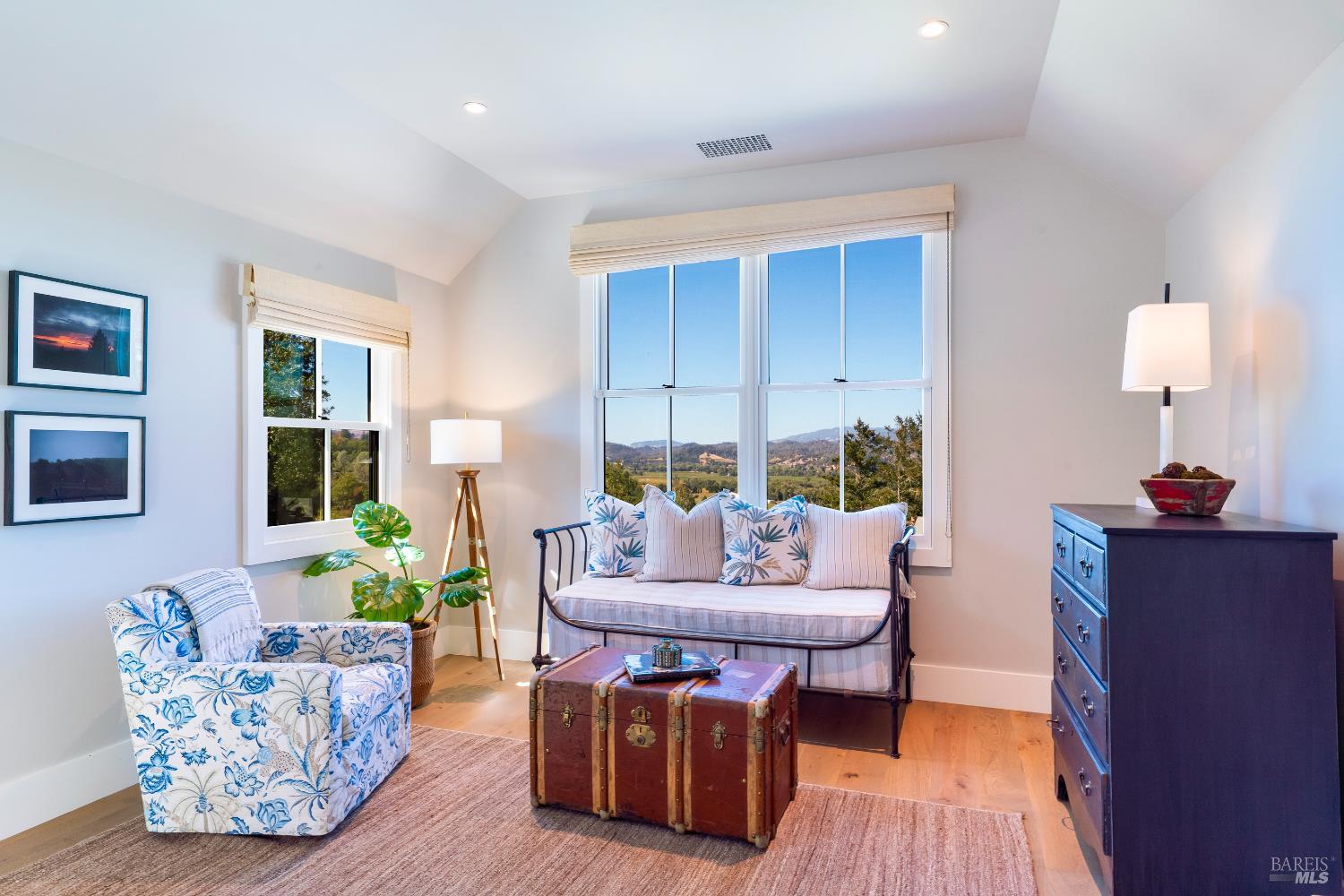 Detail Gallery Image 25 of 55 For 6317 W Dry Creek Rd, Healdsburg,  CA 95448 - 3 Beds | 3/1 Baths