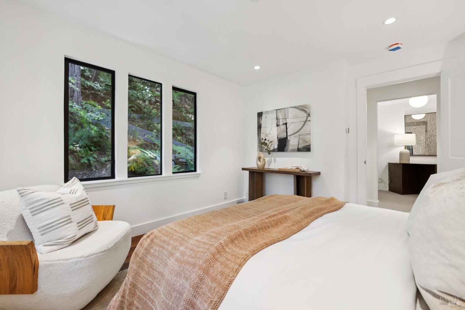 Detail Gallery Image 59 of 91 For 28 Marsh Dr, Mill Valley,  CA 94941 - 6 Beds | 4/1 Baths