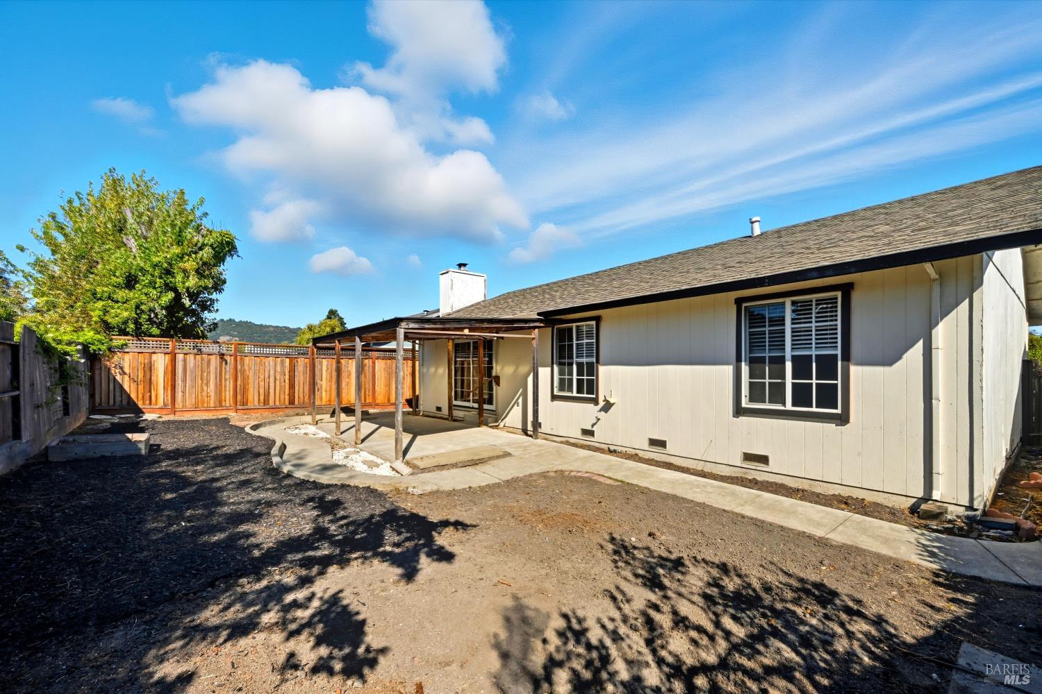 Detail Gallery Image 32 of 32 For 1140 Emily Ave, Rohnert Park,  CA 94928 - 3 Beds | 2 Baths