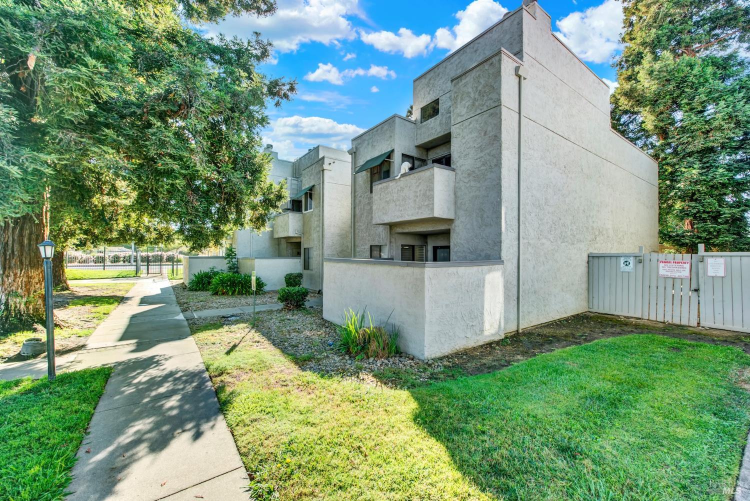 Detail Gallery Image 30 of 42 For 225 Pennsylvania Ave #B5,  Fairfield,  CA 94533 - 2 Beds | 2 Baths