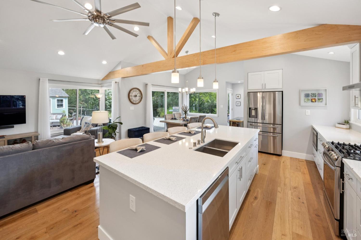 Detail Gallery Image 10 of 42 For 517 La Gonda Way, Danville,  CA 94526 - 4 Beds | 2/1 Baths