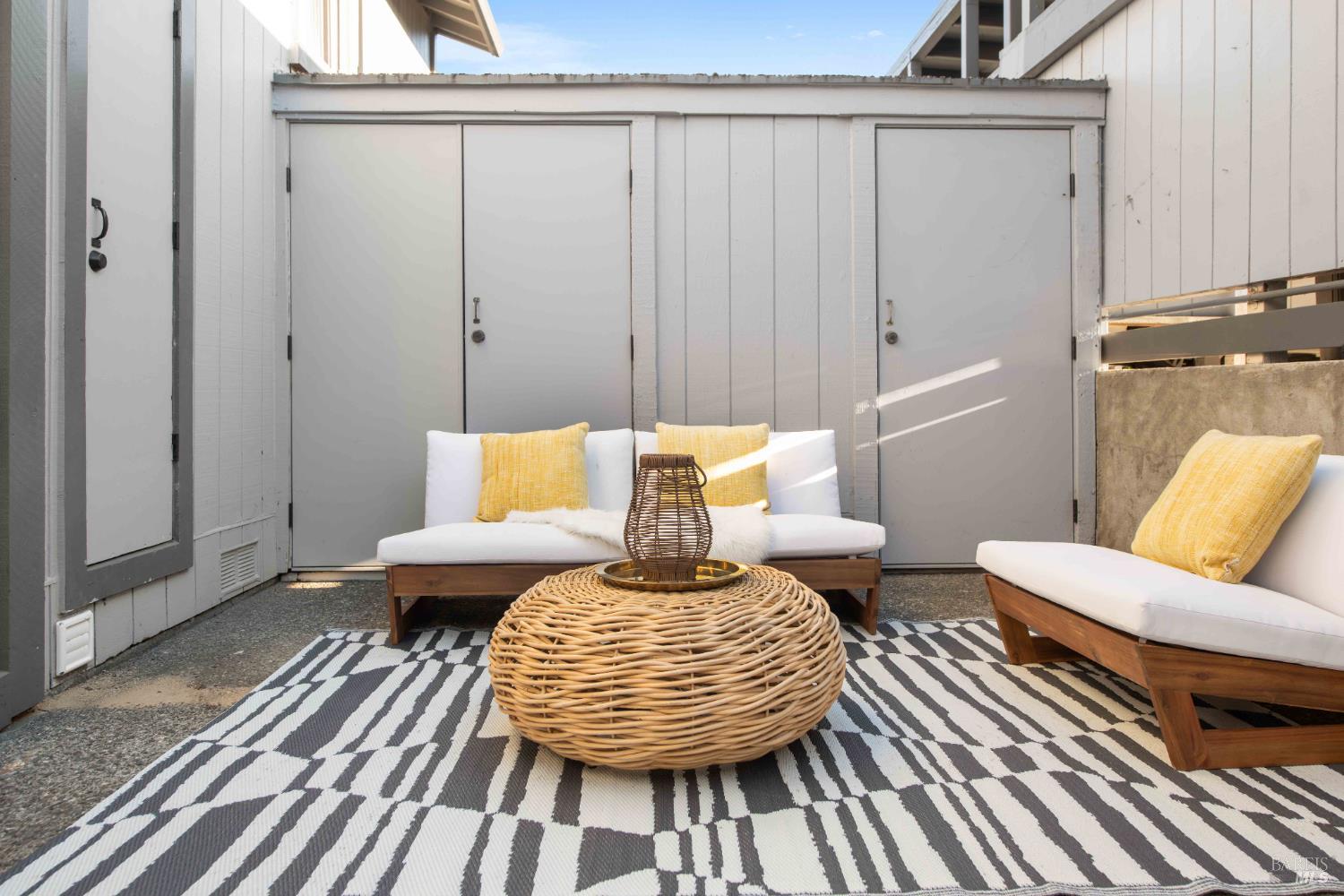 Detail Gallery Image 20 of 34 For 125 Sylvia Way, San Rafael,  CA 94903 - 3 Beds | 2/1 Baths