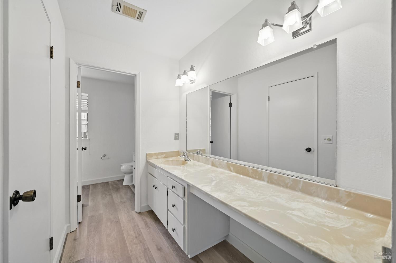 Detail Gallery Image 30 of 35 For 1240 North St, Santa Rosa,  CA 95404 - 2 Beds | 2 Baths