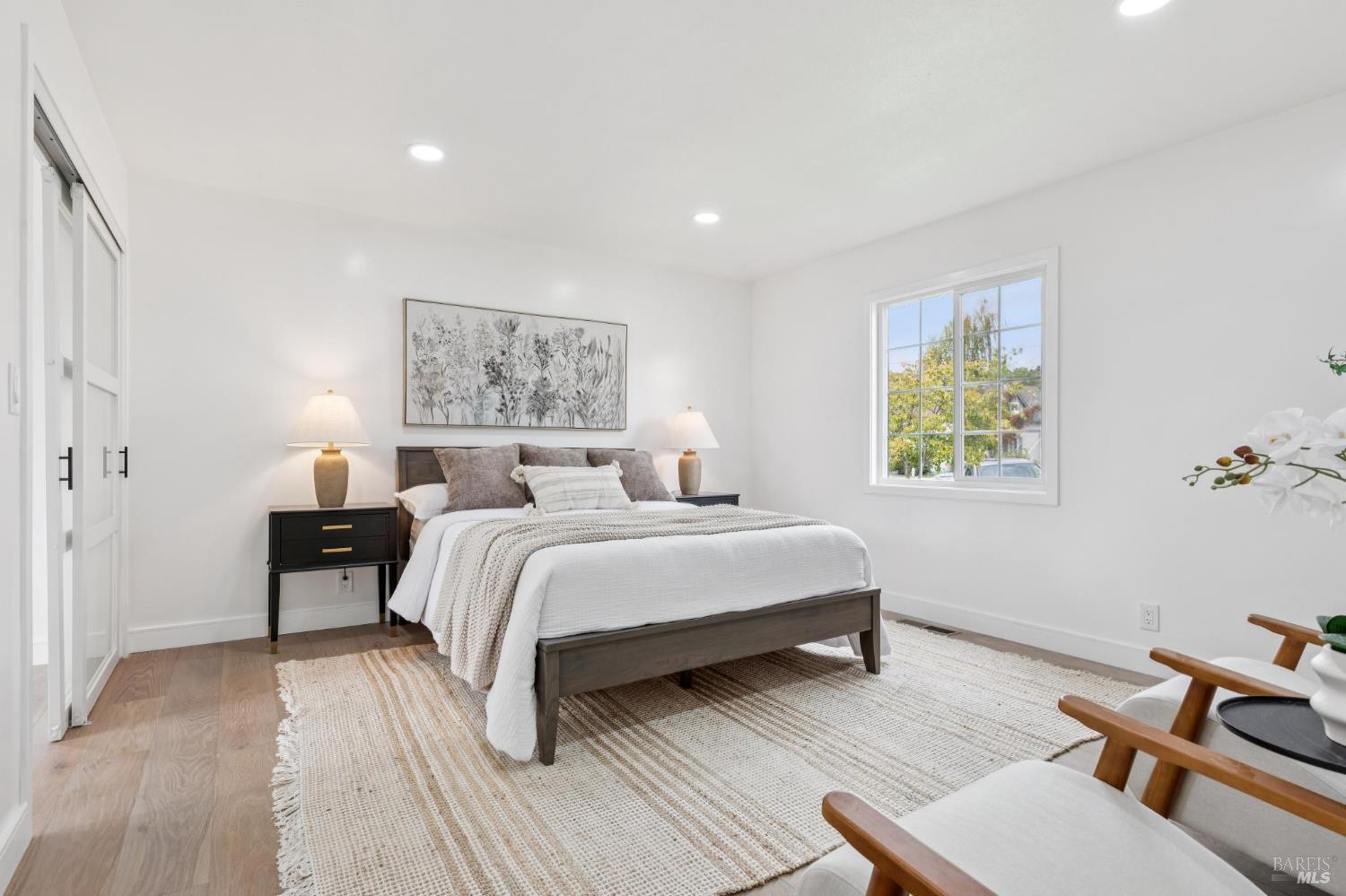 Detail Gallery Image 17 of 32 For 29 Alta Dr, Petaluma,  CA 94954 - 4 Beds | 2/1 Baths