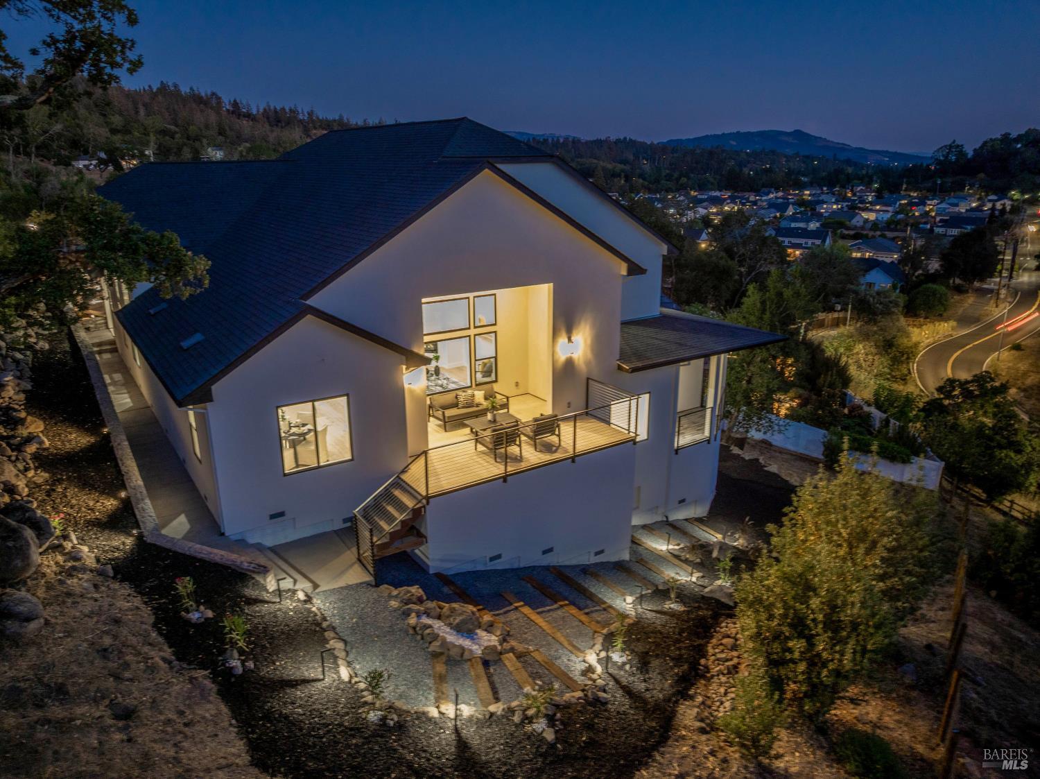 Detail Gallery Image 33 of 35 For 3511 Hanover Pl, Santa Rosa,  CA 95404 - 4 Beds | 3/1 Baths