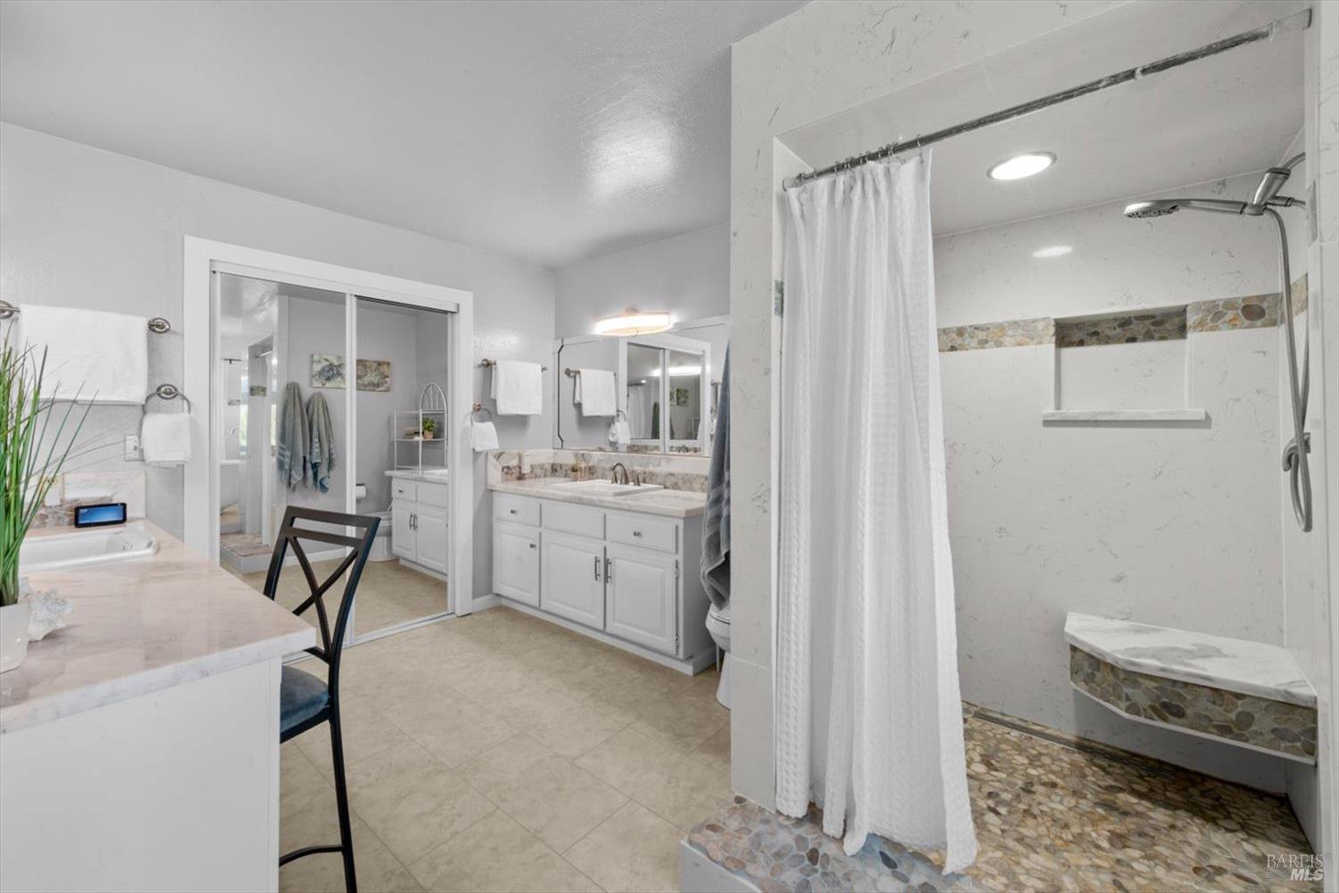 Detail Gallery Image 37 of 99 For 4265 Summerwood Ct, Vacaville,  CA 95688 - 4 Beds | 3/1 Baths