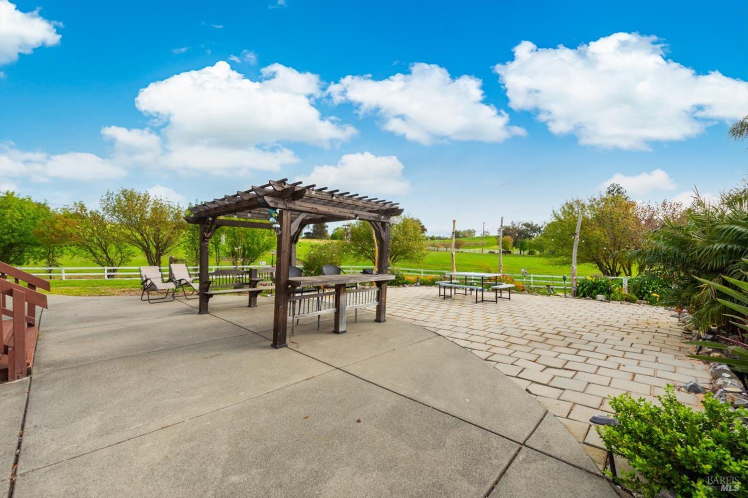 Detail Gallery Image 74 of 99 For 4265 Summerwood Ct, Vacaville,  CA 95688 - 4 Beds | 3/1 Baths