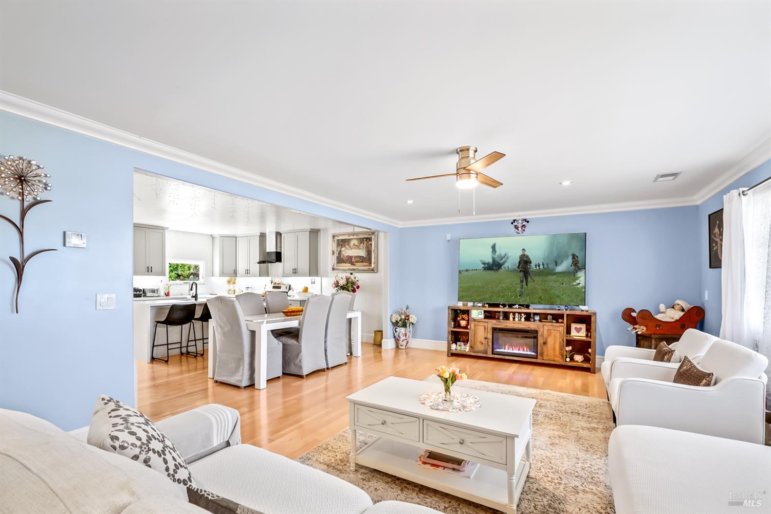 Detail Gallery Image 5 of 51 For 2131 W Pueblo Ave, Napa,  CA 94558 - 3 Beds | 2 Baths