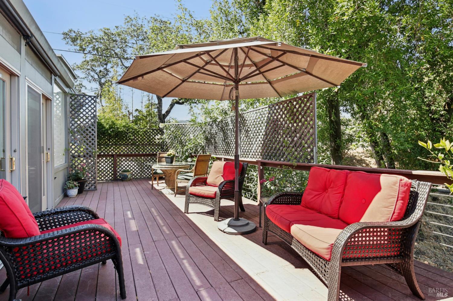 Detail Gallery Image 17 of 18 For 60 Crest Ave, San Anselmo,  CA 94960 - 3 Beds | 2/1 Baths