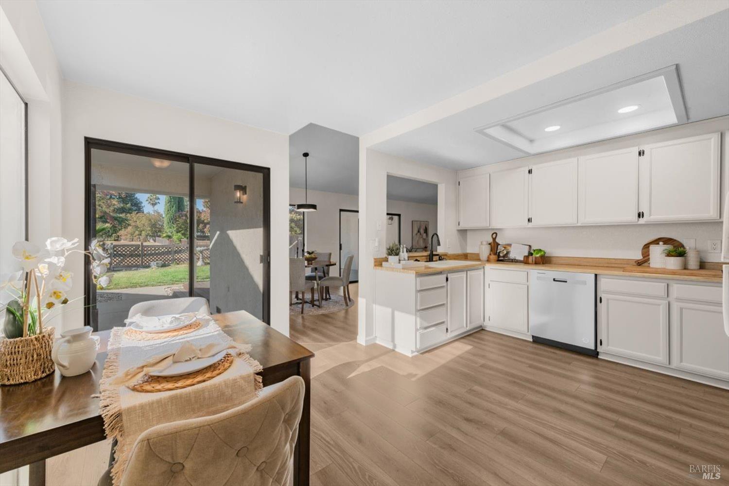 Detail Gallery Image 14 of 49 For 107 Inyo Ct, Vacaville,  CA 95687 - 3 Beds | 2 Baths