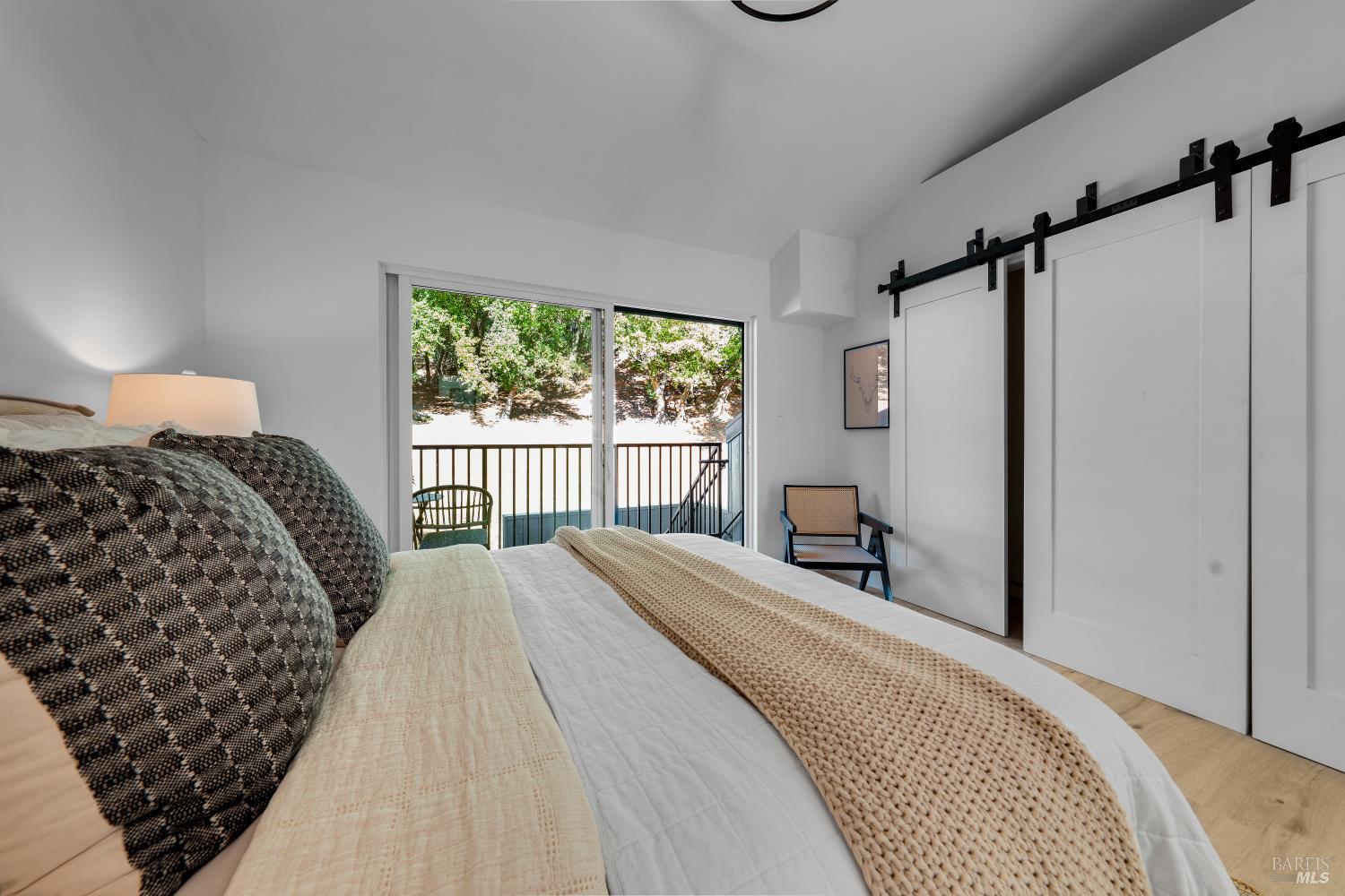 Detail Gallery Image 10 of 47 For 4 Ace Ct, Fairfax,  CA 94930 - 2 Beds | 2/1 Baths