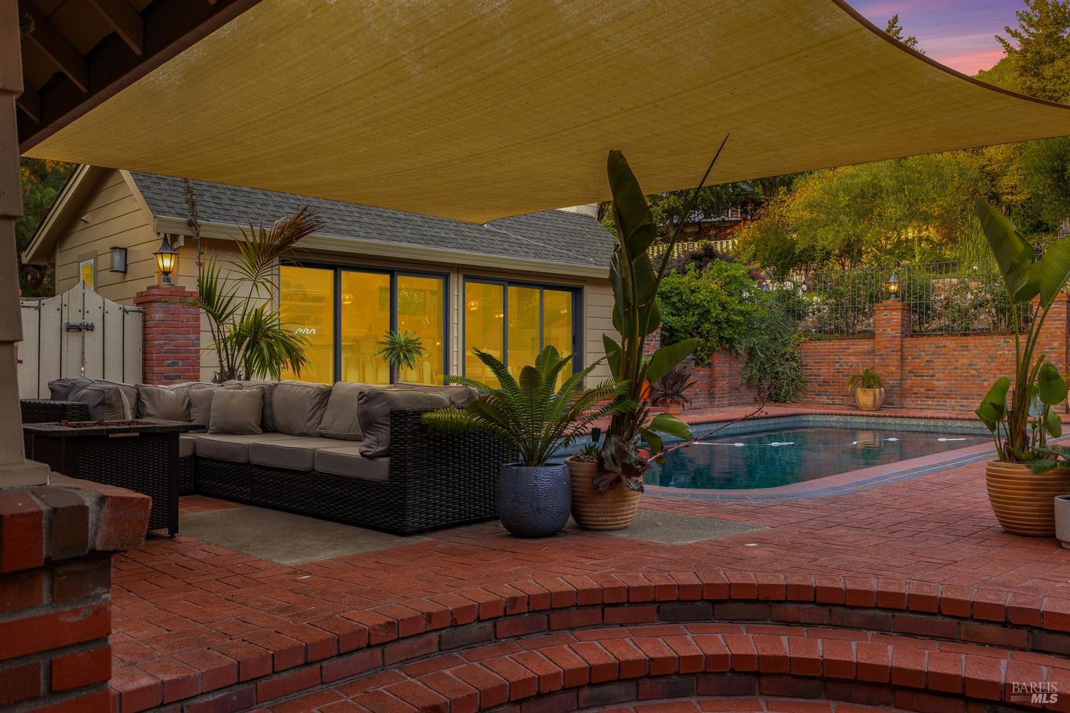 Detail Gallery Image 50 of 58 For 3333 Miraloma Dr, Santa Rosa,  CA 95404 - 4 Beds | 5/1 Baths
