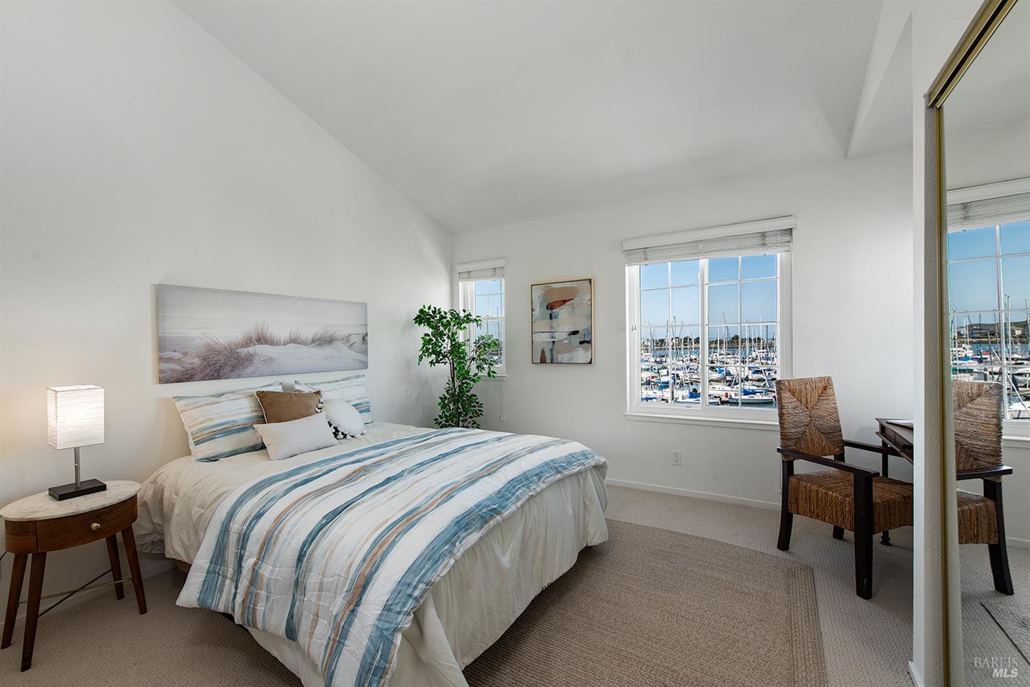 Detail Gallery Image 9 of 29 For 306 Commodore Dr, Richmond,  CA 94804 - 2 Beds | 2/1 Baths