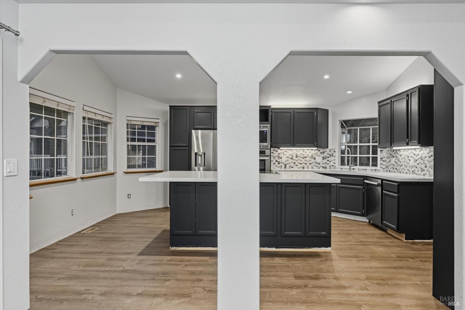 Detail Gallery Image 15 of 42 For 19231 Ravenhill Rd, Hidden Valley Lake,  CA 95467 - 3 Beds | 2 Baths