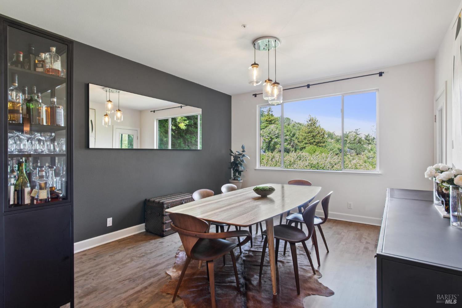 Detail Gallery Image 19 of 63 For 70 Madrone Park Cir, Mill Valley,  CA 94941 - 4 Beds | 2/1 Baths