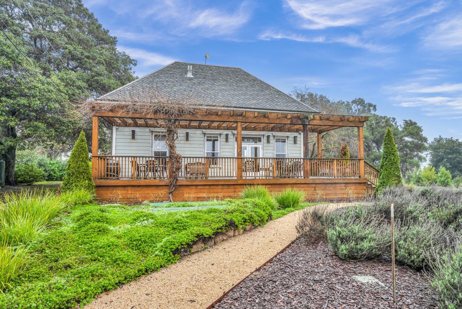 Detail Gallery Image 19 of 38 For 129 Devlin Rd, Napa,  CA 94558 - – Beds | – Baths