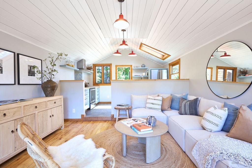 Detail Gallery Image 5 of 56 For 130 Juniper Rd, Bolinas,  CA 94924 - 2 Beds | 1/1 Baths