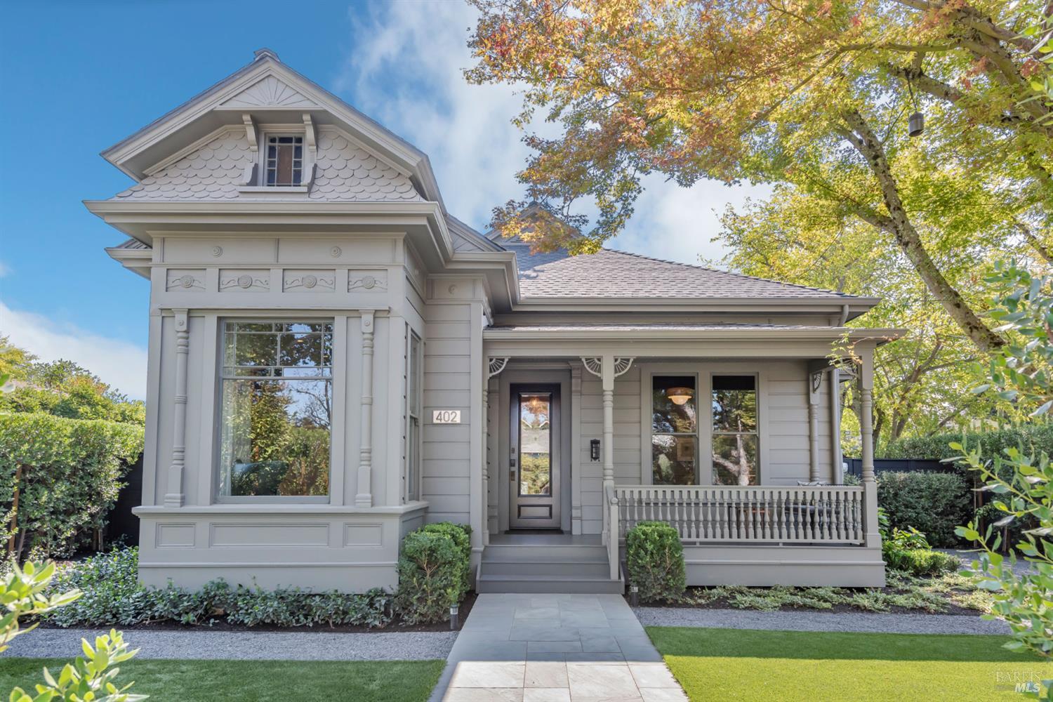 Detail Gallery Image 1 of 1 For 402 Piper St, Healdsburg,  CA 95448 - 3 Beds | 2/1 Baths