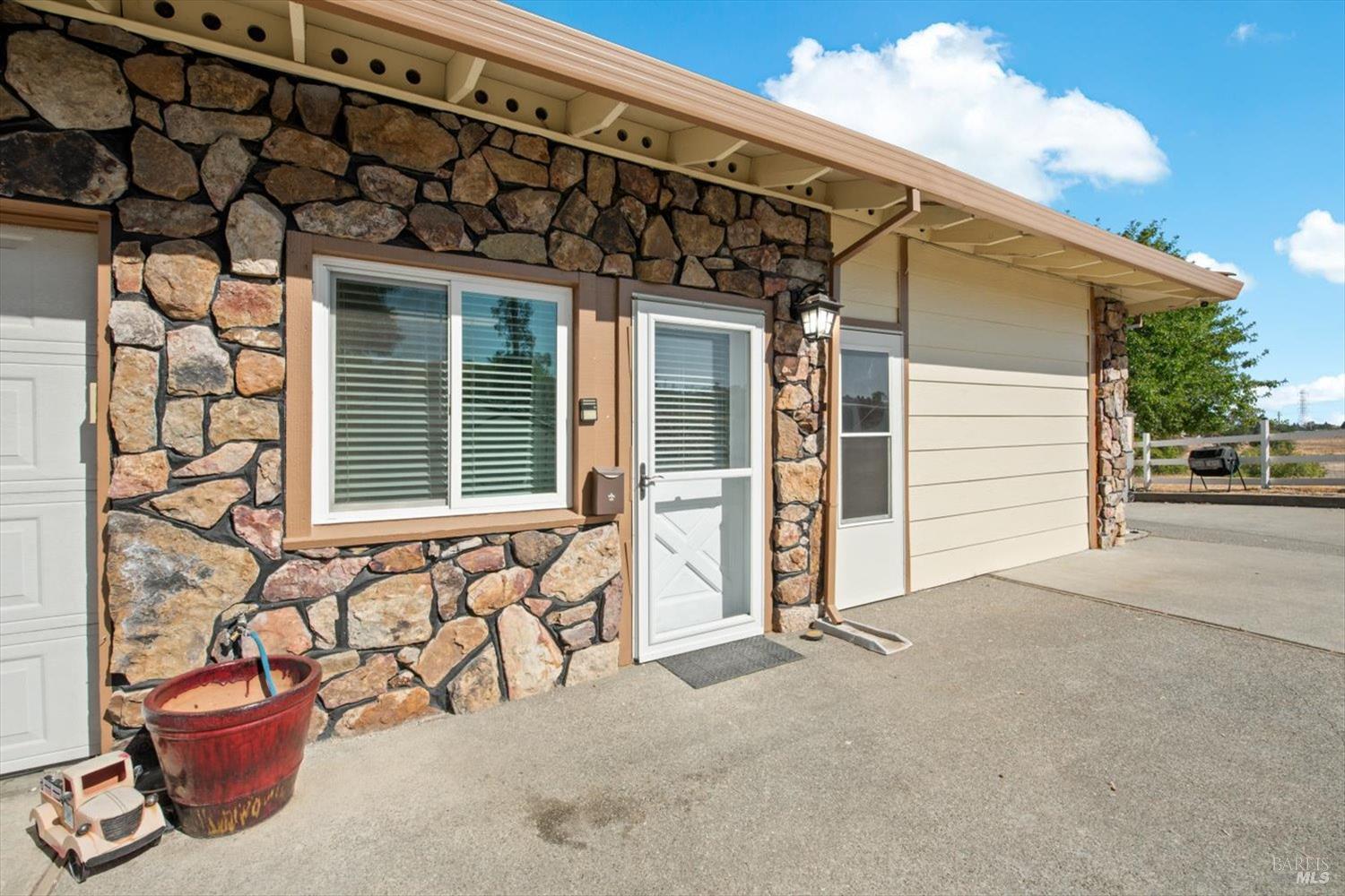 Detail Gallery Image 49 of 99 For 4265 Summerwood Ct, Vacaville,  CA 95688 - 4 Beds | 3/1 Baths