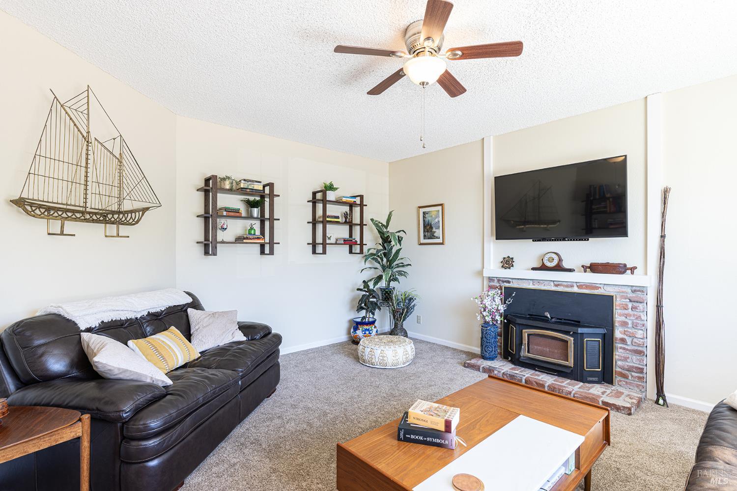 Detail Gallery Image 7 of 50 For 1627 Juliet Dr, Petaluma,  CA 94954 - 3 Beds | 2 Baths