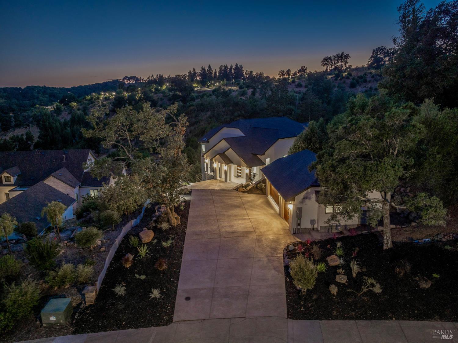 Detail Gallery Image 35 of 35 For 3511 Hanover Pl, Santa Rosa,  CA 95404 - 4 Beds | 3/1 Baths