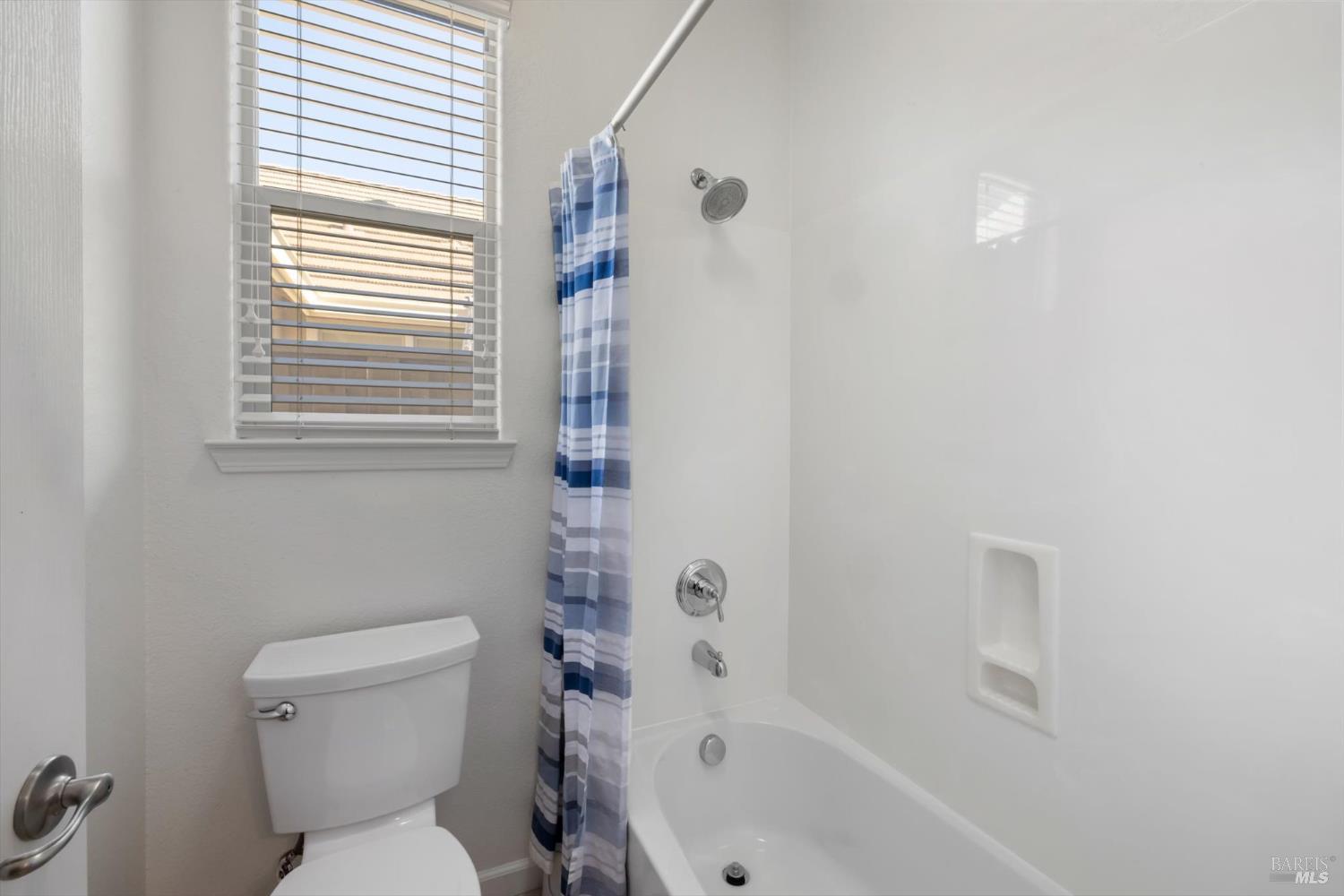 Detail Gallery Image 21 of 44 For 3091 Red Maple Ct, Vacaville,  CA 95687 - 2 Beds | 2 Baths