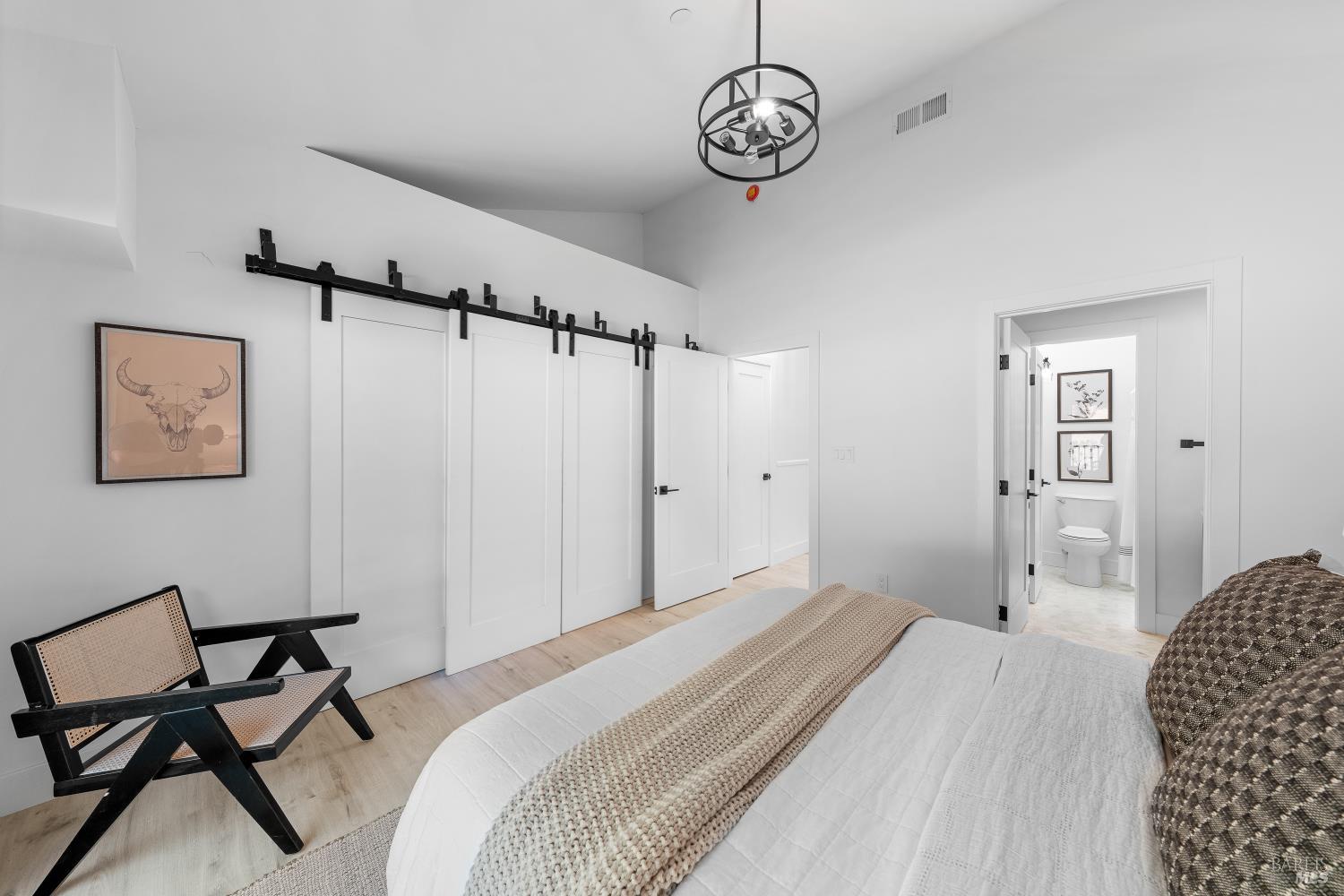 Detail Gallery Image 17 of 47 For 4 Ace Ct, Fairfax,  CA 94930 - 2 Beds | 2/1 Baths