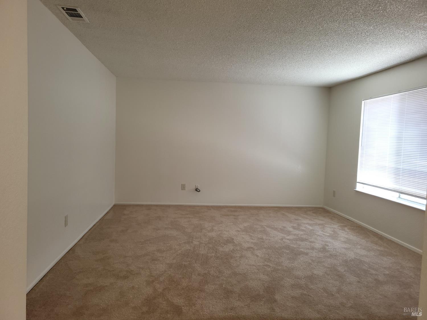 Detail Gallery Image 6 of 34 For 1801 Rhine Ct, Fairfield,  CA 94533 - 3 Beds | 2 Baths