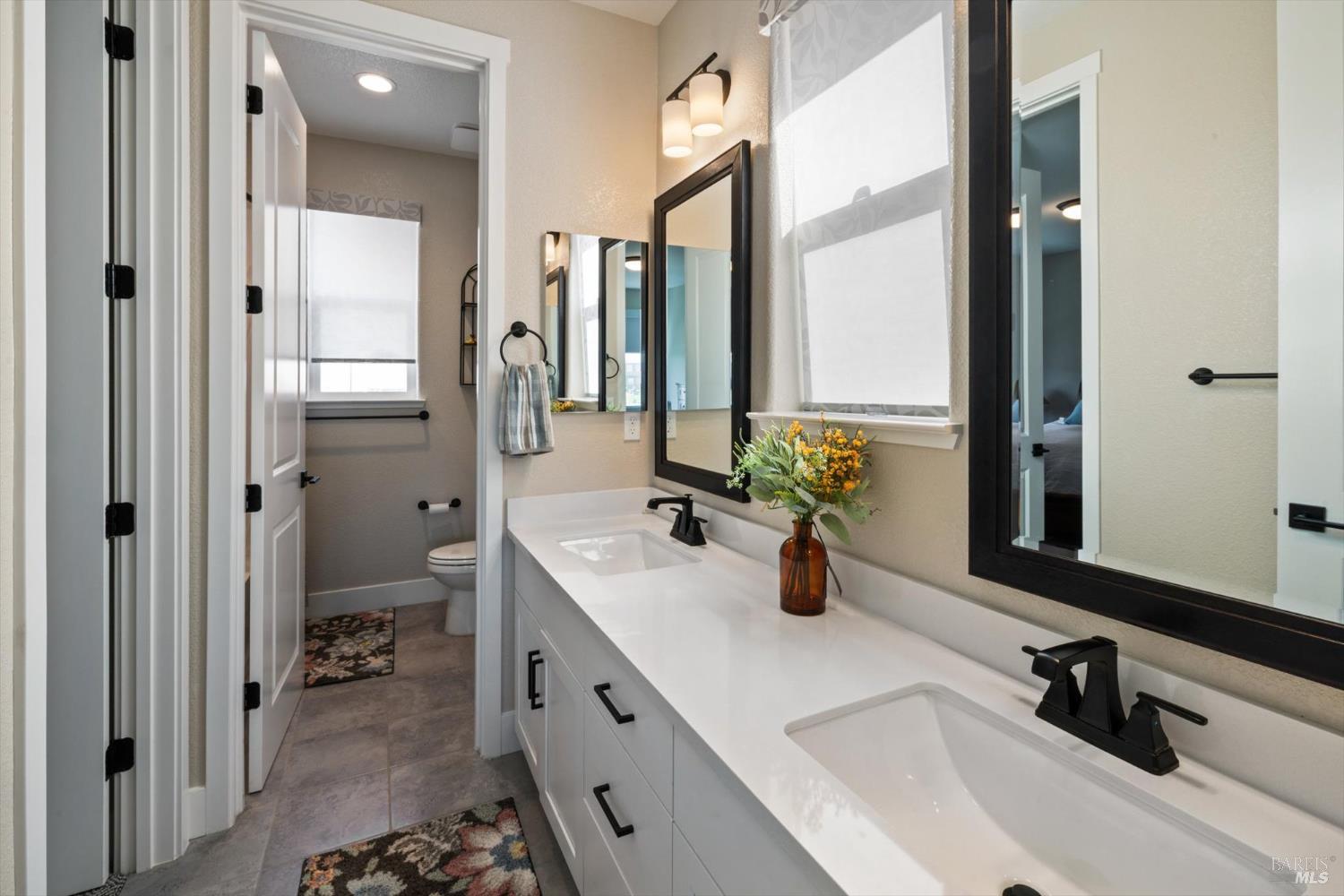 Detail Gallery Image 18 of 33 For 2371 Waterside Dr, Fairfield,  CA 94533 - 4 Beds | 3/1 Baths
