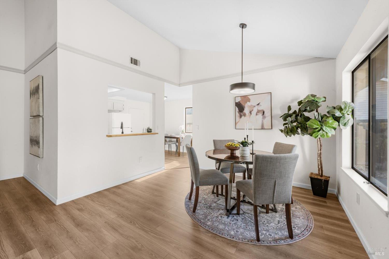 Detail Gallery Image 11 of 49 For 107 Inyo Ct, Vacaville,  CA 95687 - 3 Beds | 2 Baths