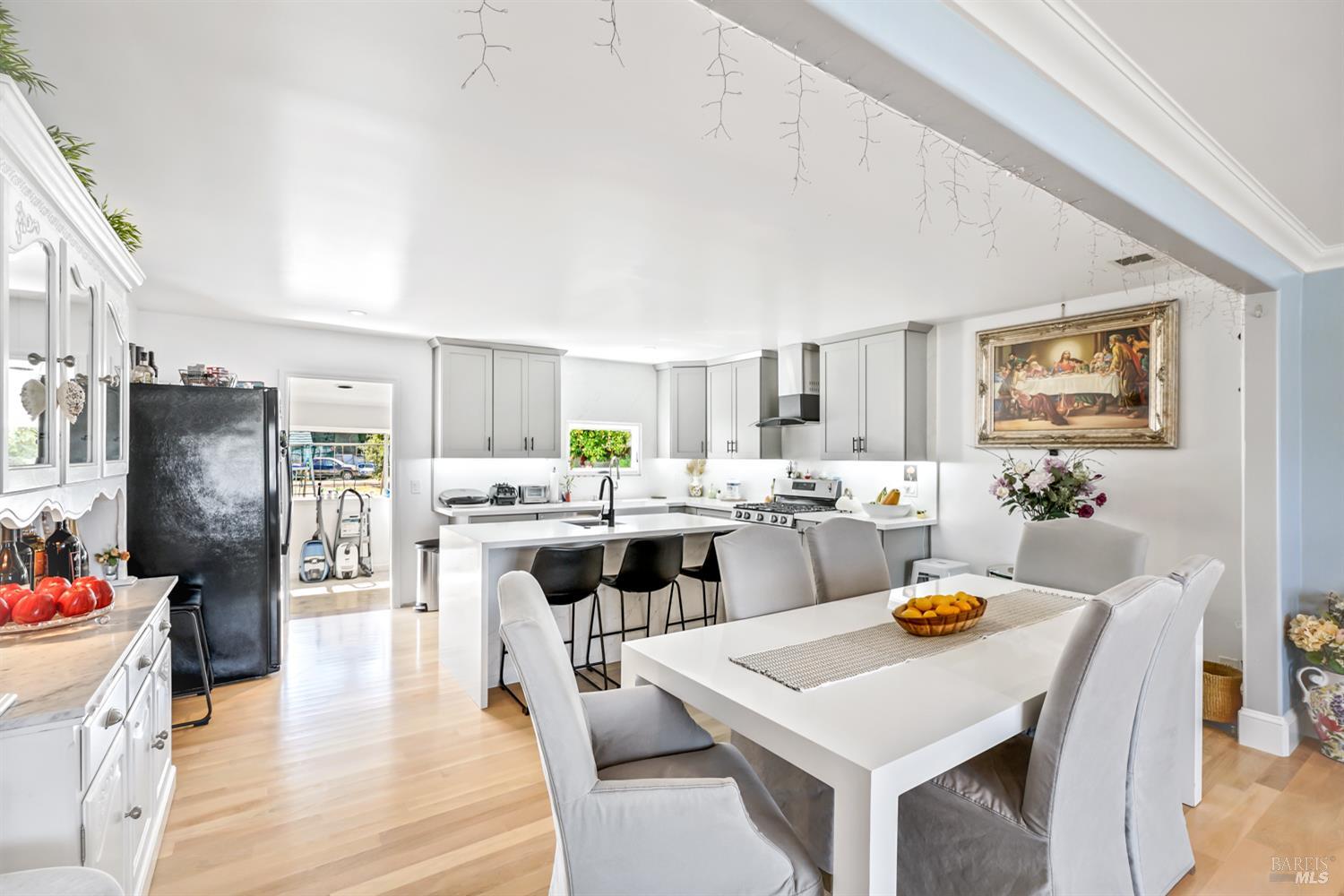 Detail Gallery Image 13 of 51 For 2131 W Pueblo Ave, Napa,  CA 94558 - 3 Beds | 2 Baths
