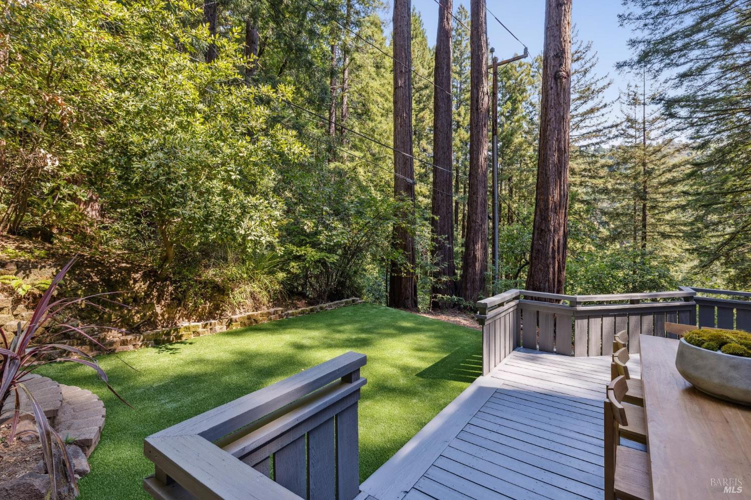 Detail Gallery Image 5 of 91 For 28 Marsh Dr, Mill Valley,  CA 94941 - 6 Beds | 4/1 Baths