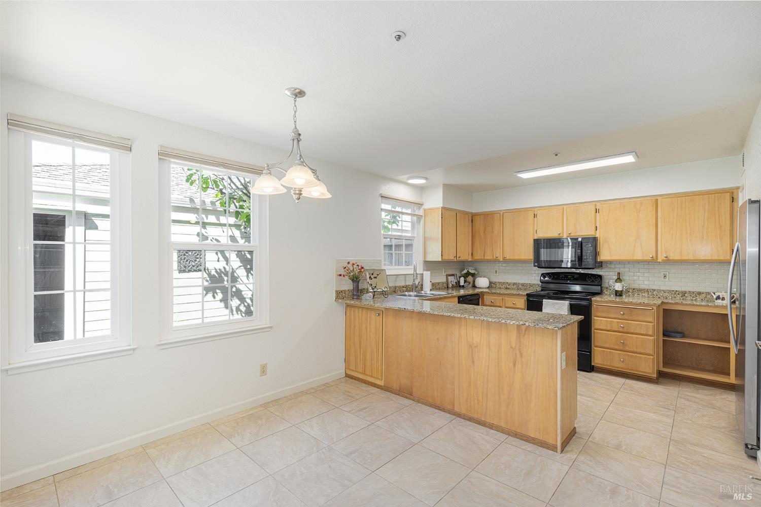 Detail Gallery Image 13 of 40 For 2773 Elks Way, Napa,  CA 94558 - 3 Beds | 2 Baths