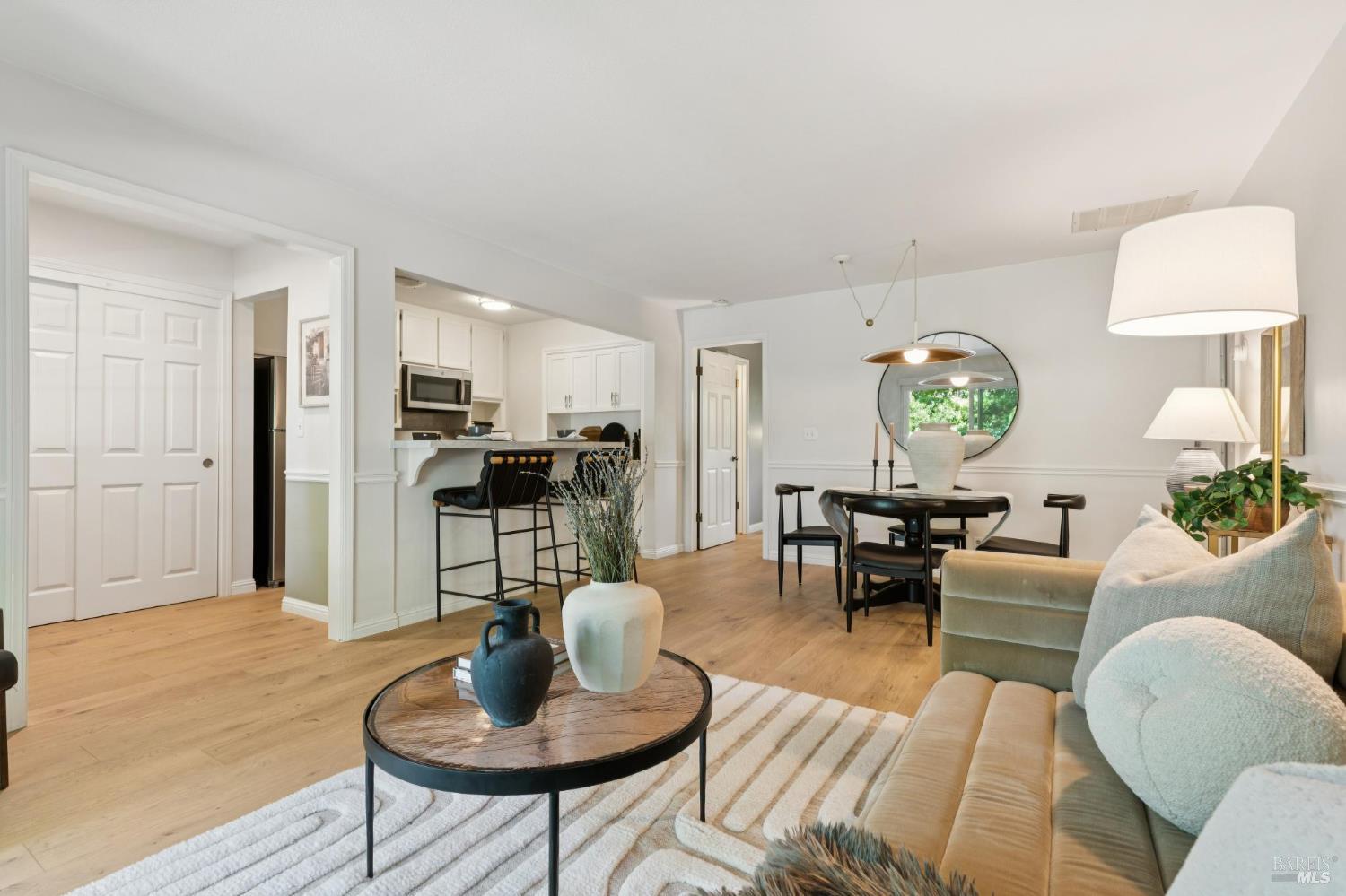 Detail Gallery Image 14 of 52 For 775 Miller Ave, Mill Valley,  CA 94941 - 1 Beds | 1 Baths