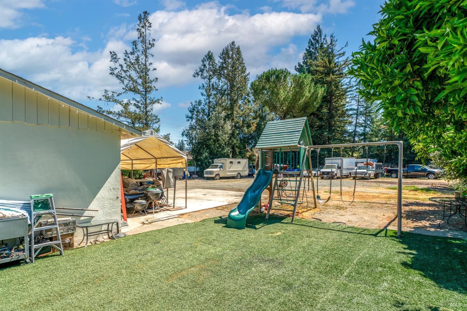 Detail Gallery Image 41 of 51 For 2131 W Pueblo Ave, Napa,  CA 94558 - 3 Beds | 2 Baths