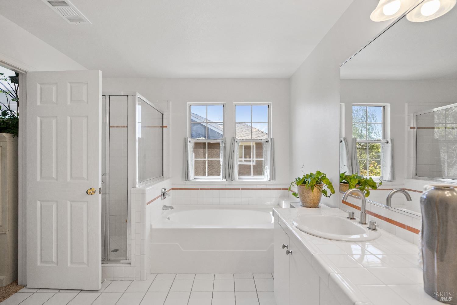 Detail Gallery Image 29 of 54 For 55 Dowitcher Way, San Rafael,  CA 94901 - 3 Beds | 2/1 Baths