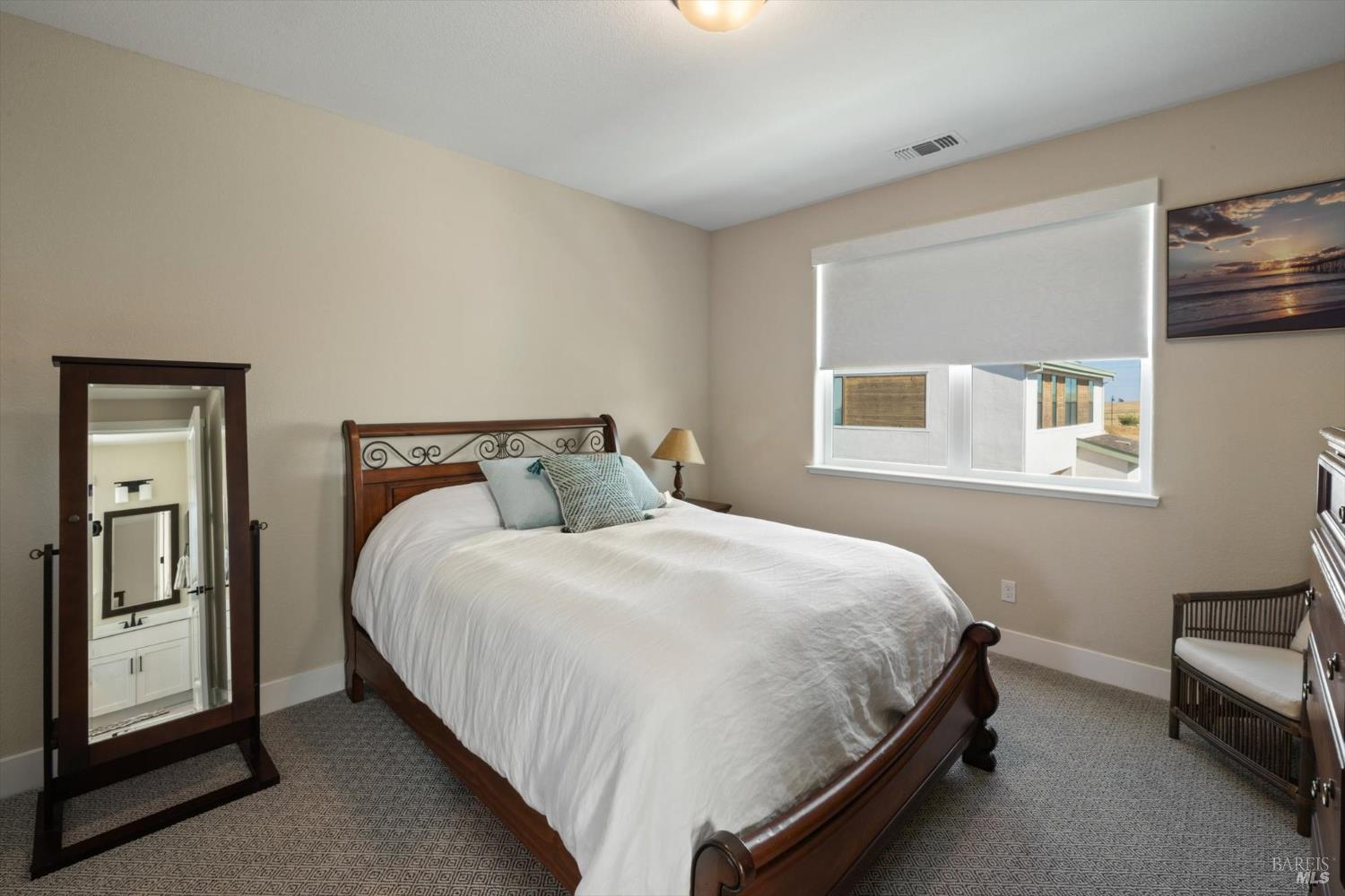 Detail Gallery Image 17 of 33 For 2371 Waterside Dr, Fairfield,  CA 94533 - 4 Beds | 3/1 Baths