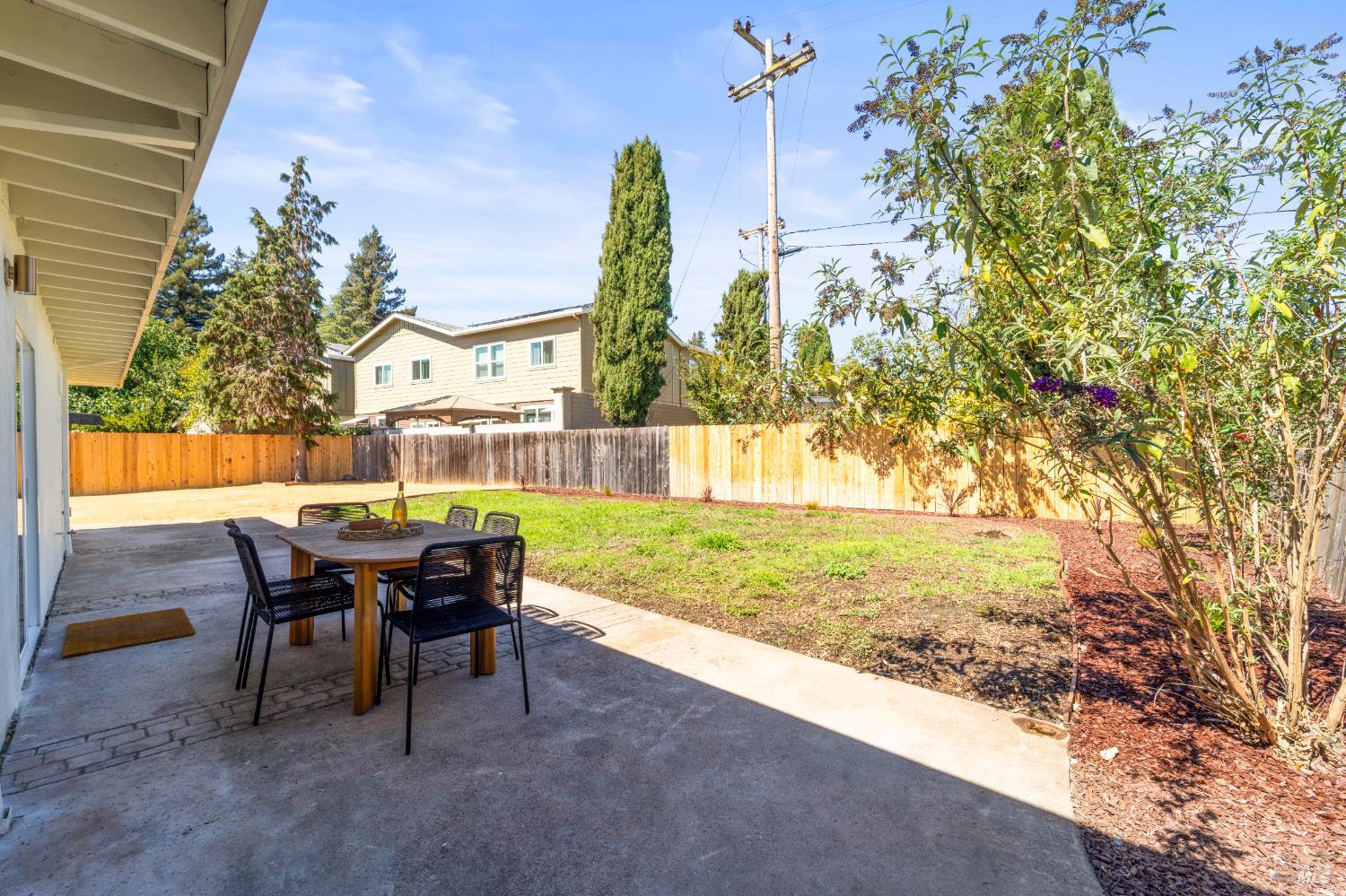 Detail Gallery Image 32 of 44 For 2128 Ethel Porter Dr, Napa,  CA 94558 - 3 Beds | 1 Baths