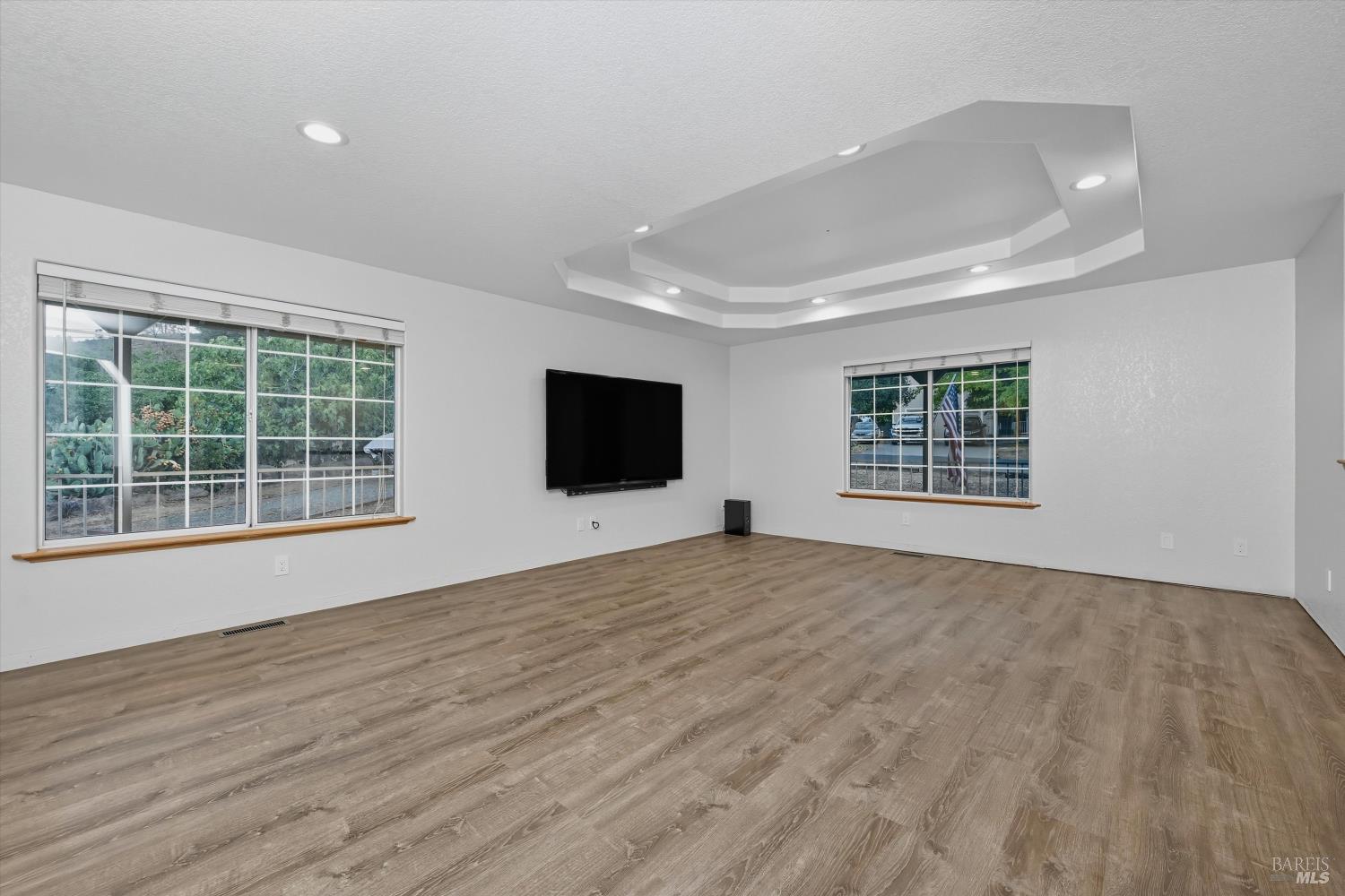 Detail Gallery Image 11 of 42 For 19231 Ravenhill Rd, Hidden Valley Lake,  CA 95467 - 3 Beds | 2 Baths