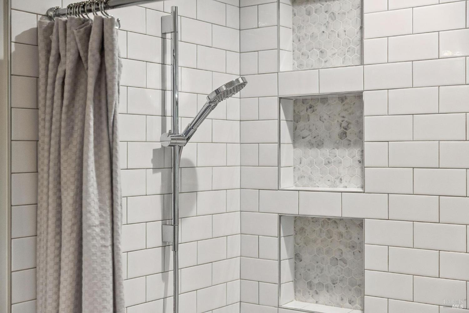 Detail Gallery Image 58 of 91 For 34 Broadview Dr, San Rafael,  CA 94901 - 4 Beds | 4 Baths